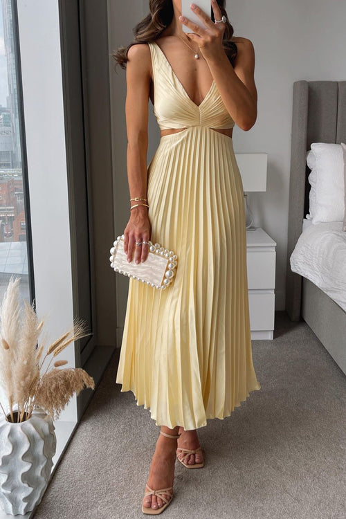 Liora™ | Pleated Cut-Out Midi Dress