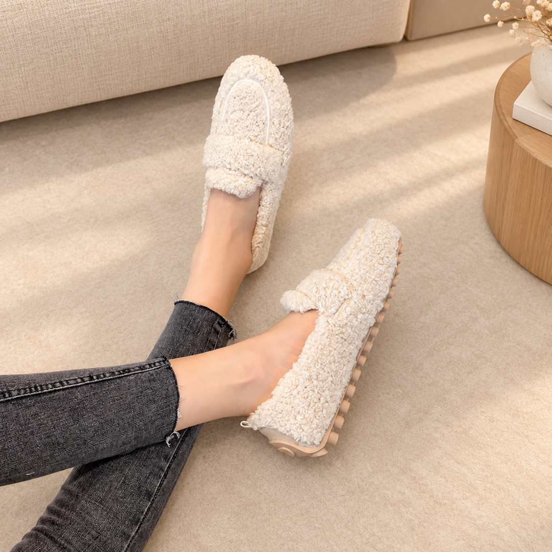 Lou | Cozy Teddy Slippers