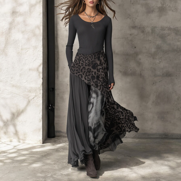 Fenna™ | Long Dress with Leopard Accent – Bold Elegance & Flowing Femininity
