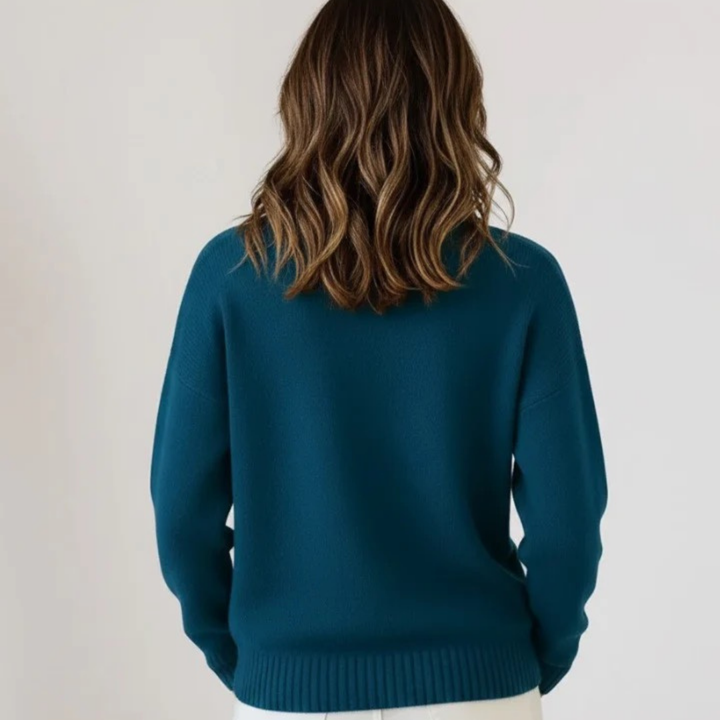 Laura | Soft Knitted Sweater with Collar