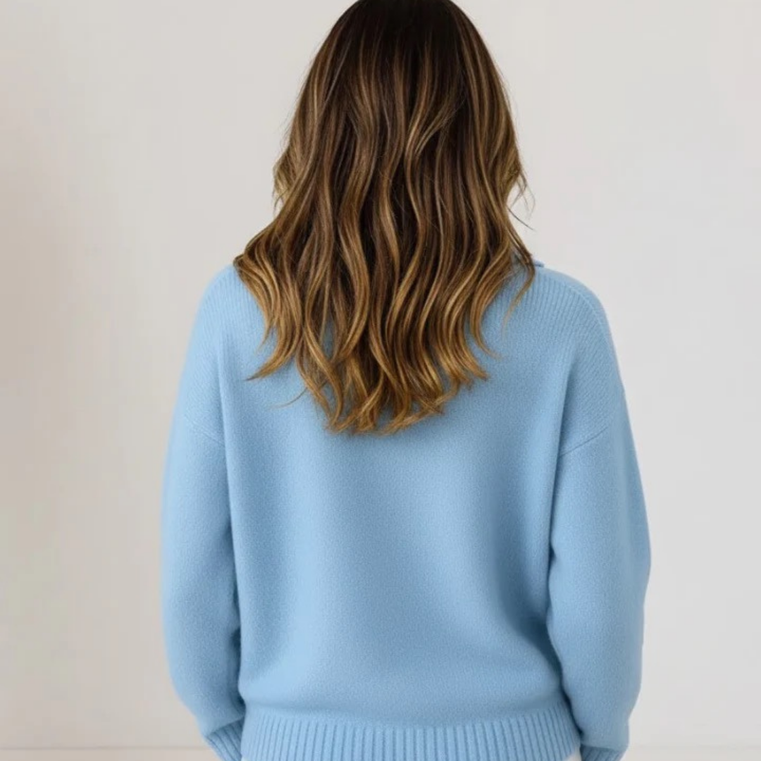 Laura | Soft Knitted Sweater with Collar