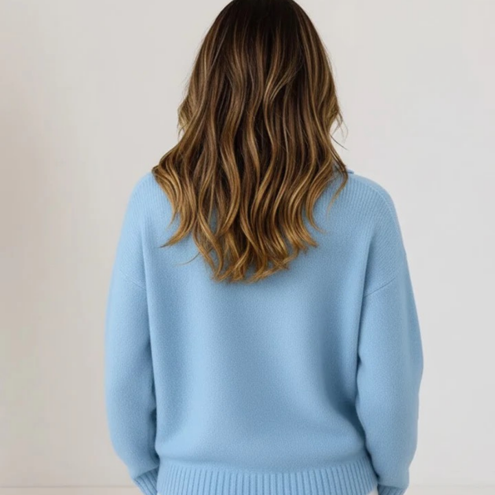 Laura | Soft Knitted Sweater with Collar