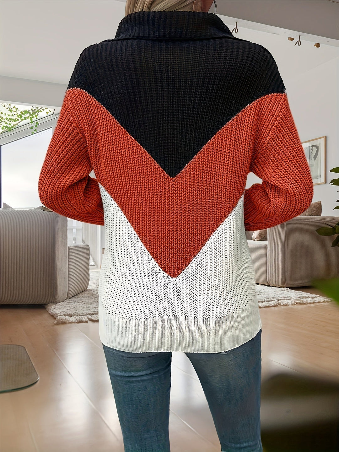 Laura – Sweater with Zipper